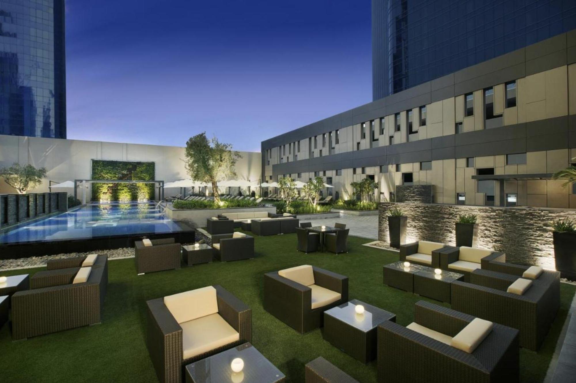 Next'House - Downtown Views Host Hostel Dubai Exterior photo