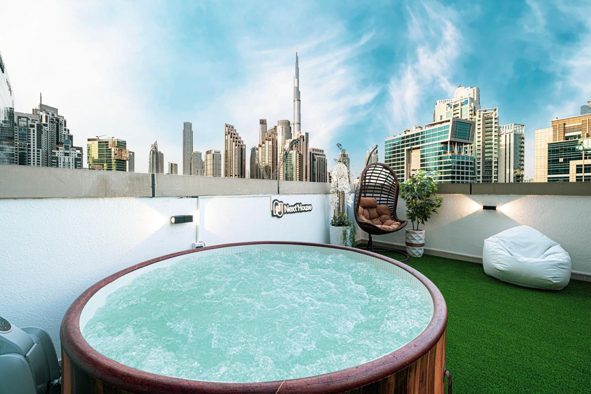 Next'House - Downtown Views Host Hostel Dubai Exterior photo