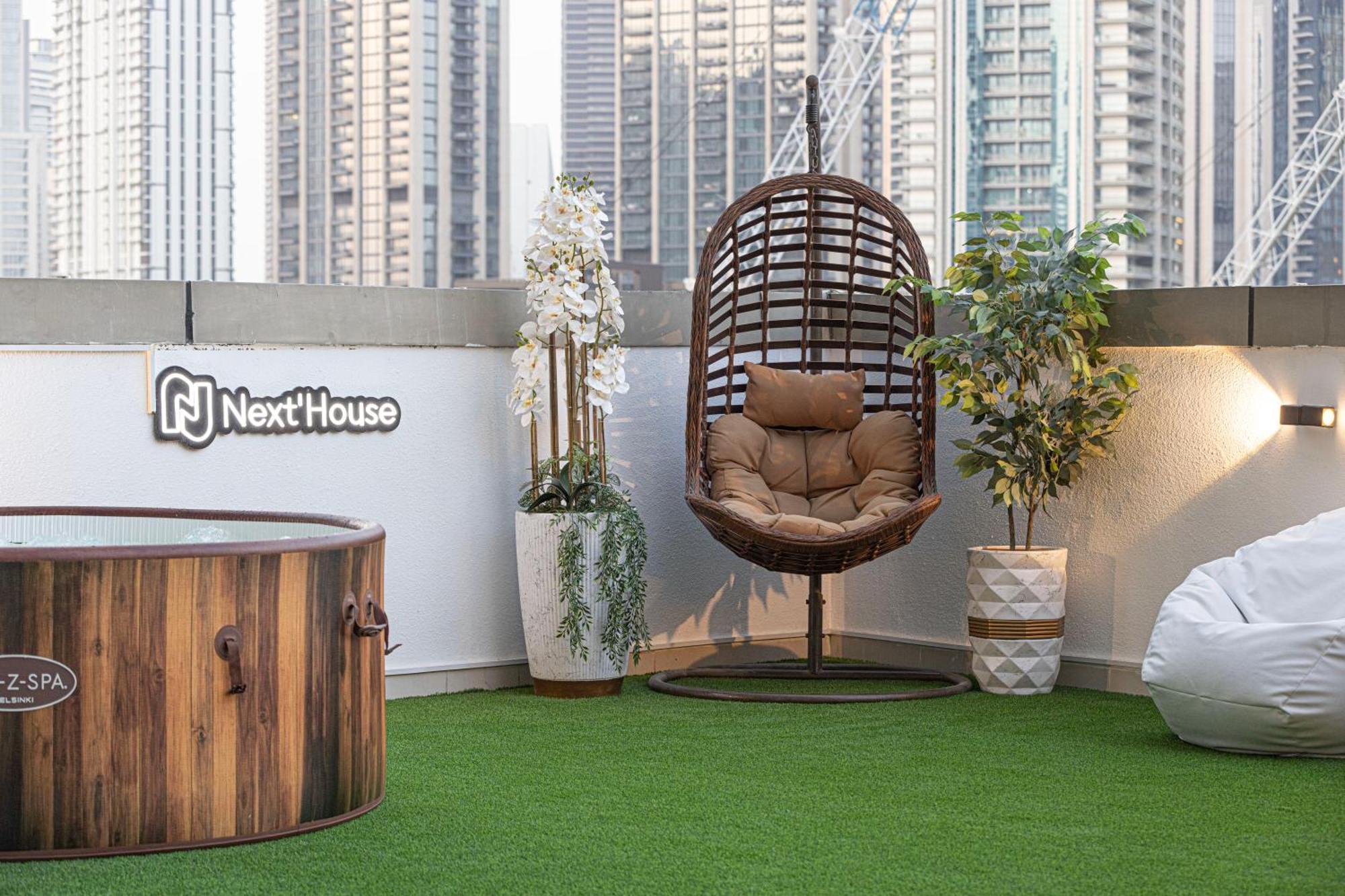 Next'House - Downtown Views Host Hostel Dubai Exterior photo